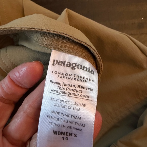 Patagonia Tan Cargo Pants - Picture 3 of 6